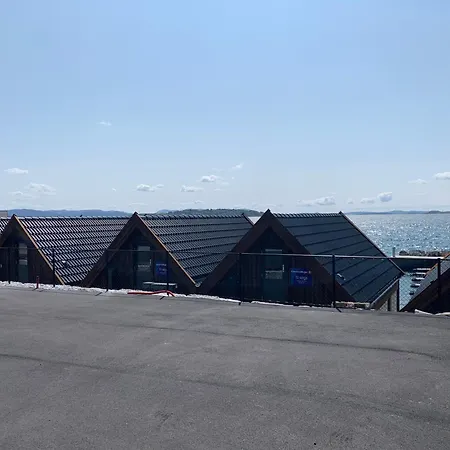 Haabakk On Sea * Tau
